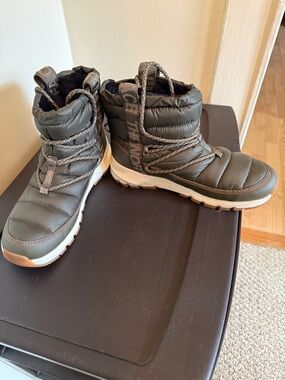 North Face winter boots